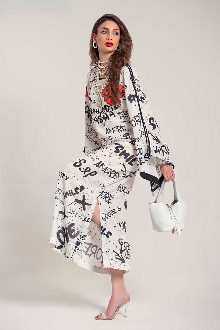 WHITE KAFTAN.