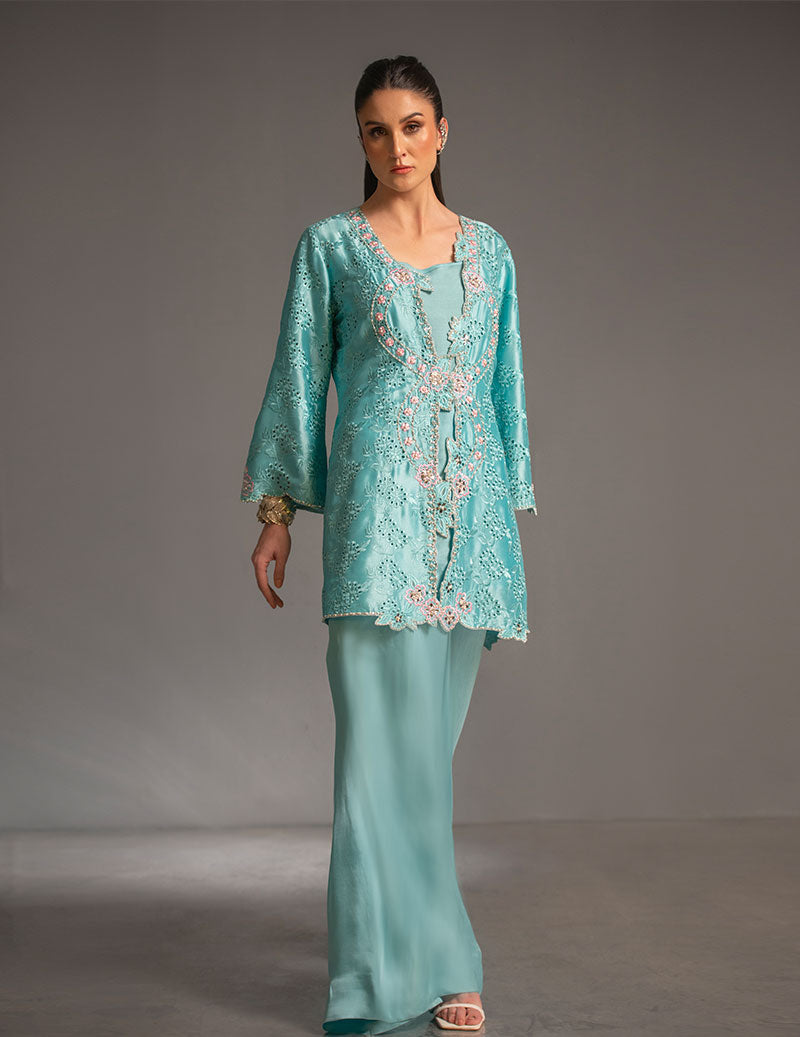 Look 3