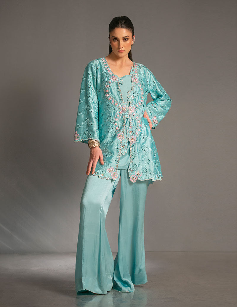 Look 3