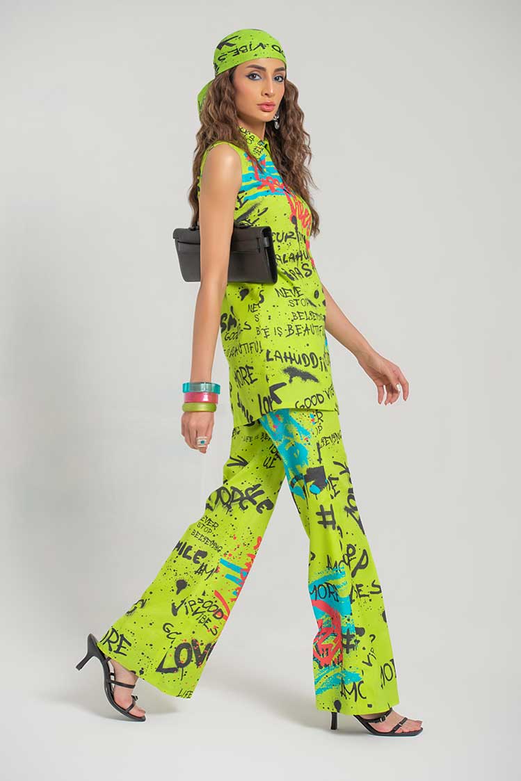 GREEN